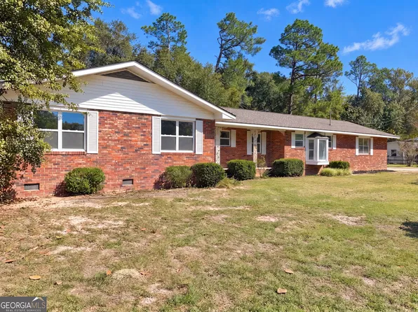 111 Hilltop Rd, Glennville, GA 30427