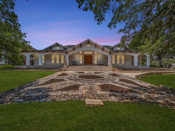 1100 W Highway 39, Ingram, TX 78025