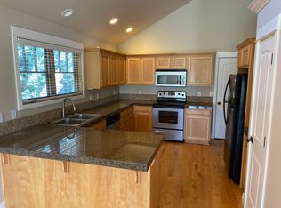 329 S Jefferson Way, Sisters, OR 97759