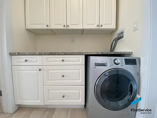 Rented by FirstService Realty (legacy) | media 16