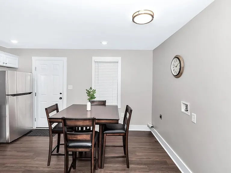 2910 Wilson Dr NW — Photo 11