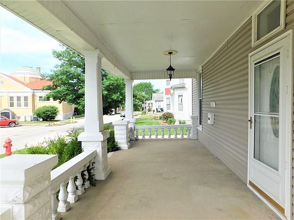 2nd image of 132 W Central Ave
