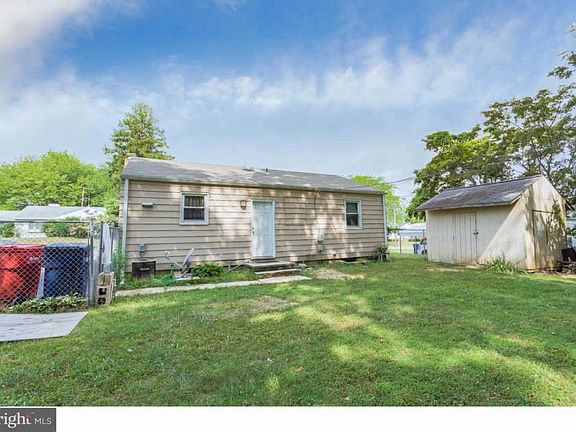 4th image of 81 Cedarbrook Ave