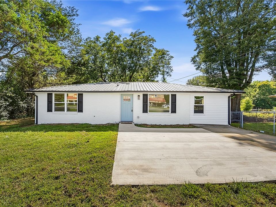 1st image of 7 Beaverdam Rd