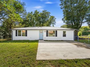 7 Beaverdam Rd, Williamston, SC 29697
