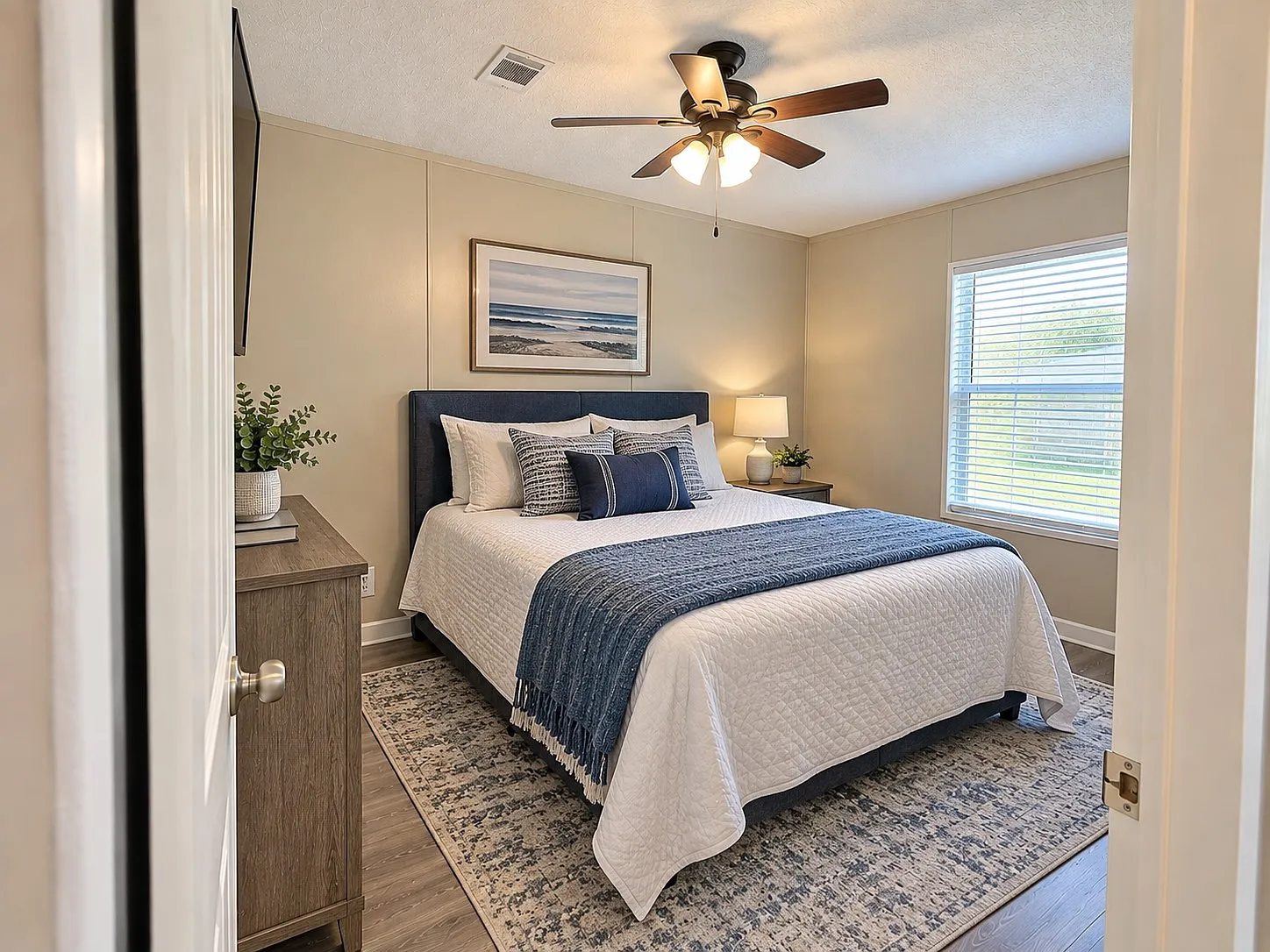 3 bed, 1456 sqft, $1,859 — Photo 4