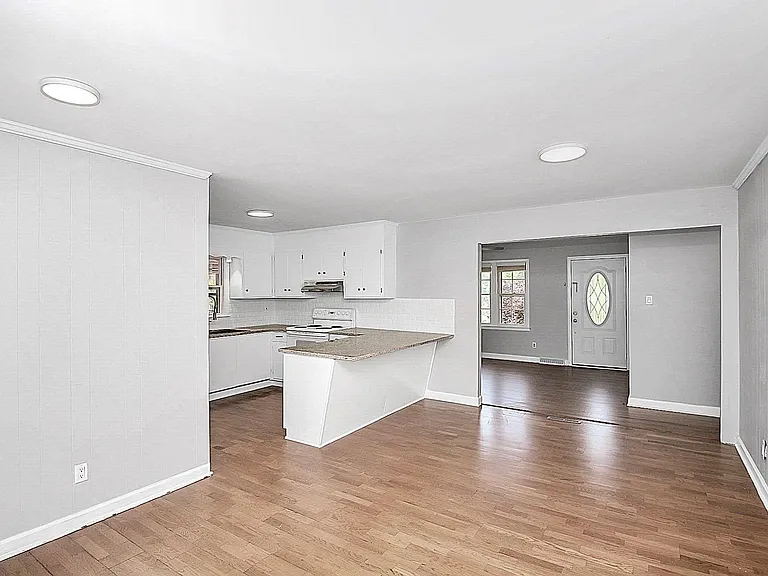 4116 Somerdale Ln — Photo 12