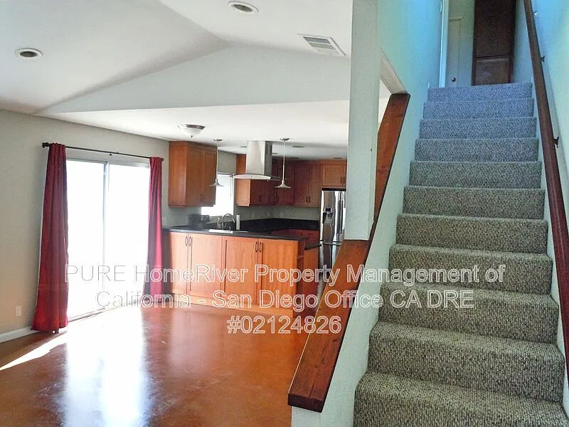 3 bed, 2.0 bath, 1475 sqft, $3,850 — Photo 3