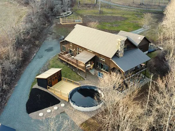 19 Sunset Hill Ln, Wellsboro, PA 16901