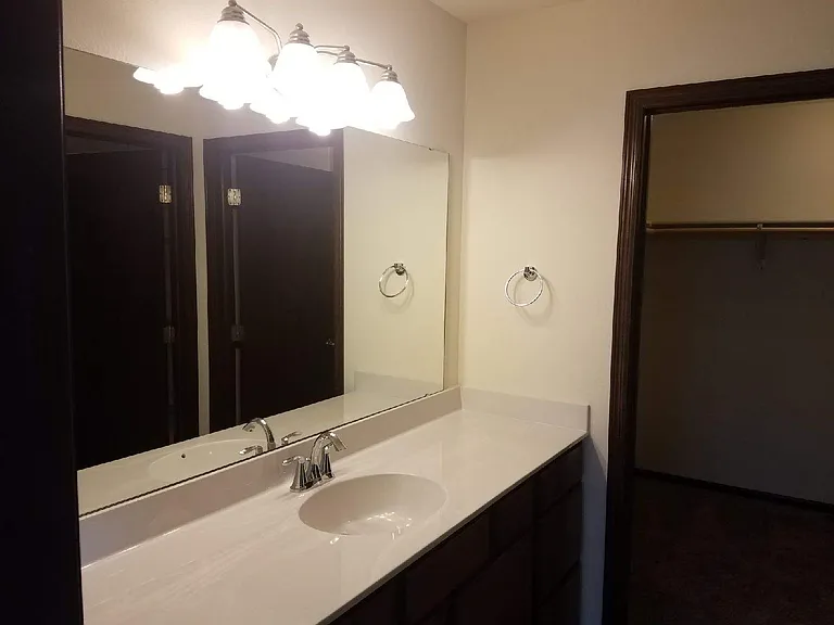 124 Villa Ct — Photo 14