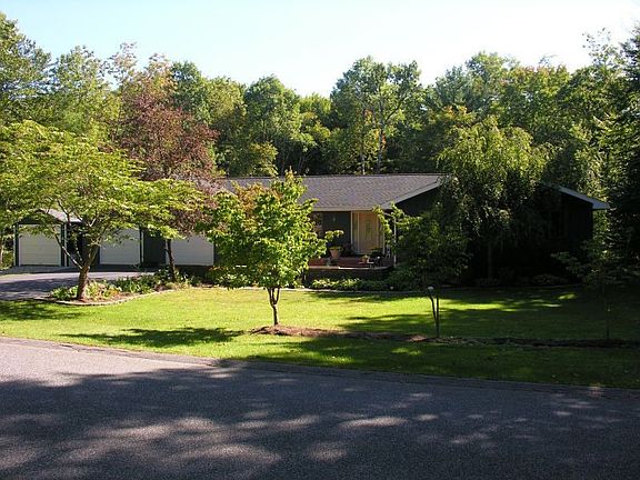 5BR, 2 Ba, Home Office