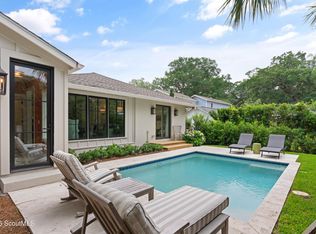 609 Oak St, Saint Simons Island, GA 31522