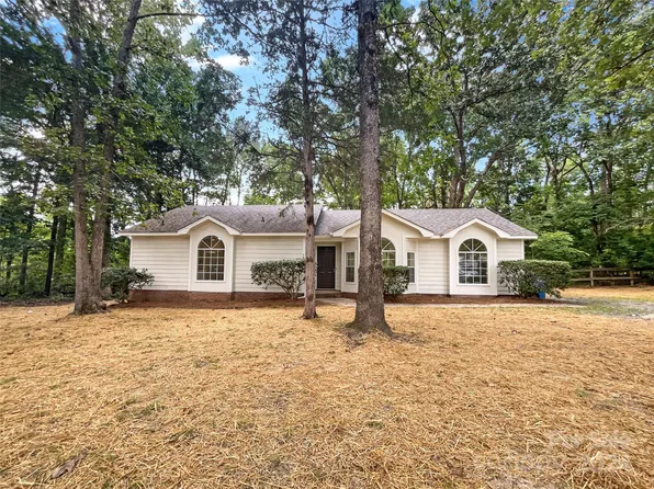 3011 Stevens Mill Rd, Matthews, NC 28104
