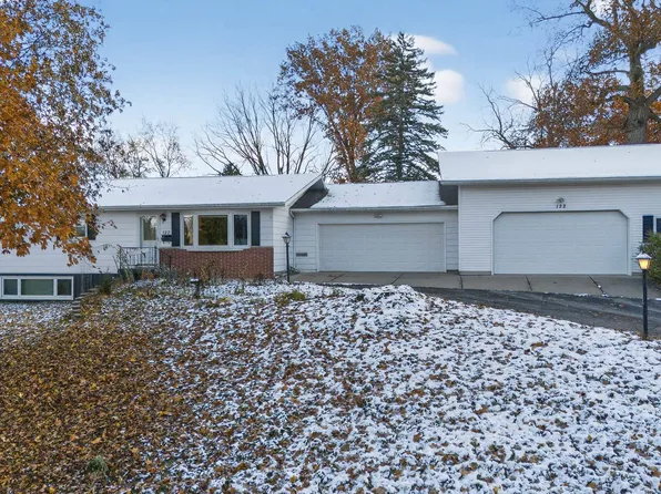 122 Hillside Cir, New Glarus, WI 53574