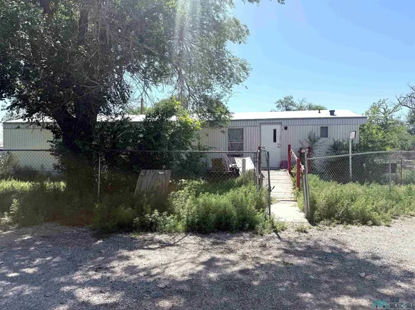 2107 N Oak St, Artesia, NM 88210