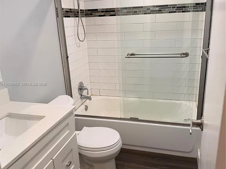 2200 E Hallandale Beach Blvd #303 — Photo 8