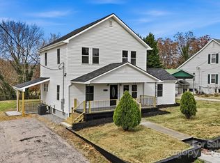 47 Main St, Marion, NC 28752