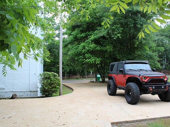 3rd image of 406 3rd St N