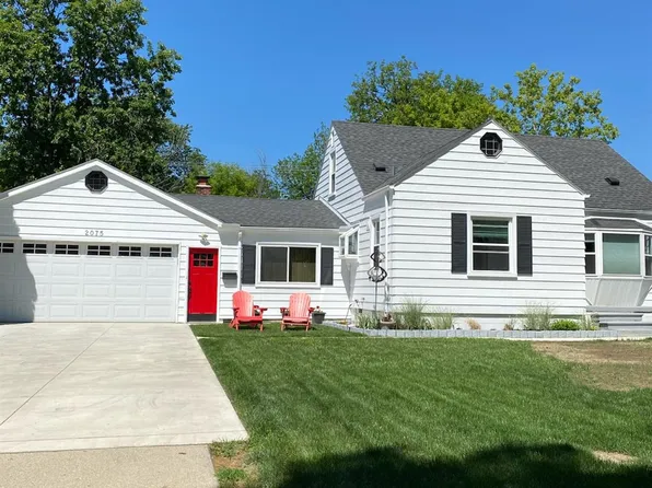 2075 Deering St, Garden City, MI 48135