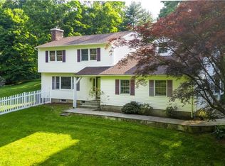 32 Barnes Rd, Ossining, NY 10562