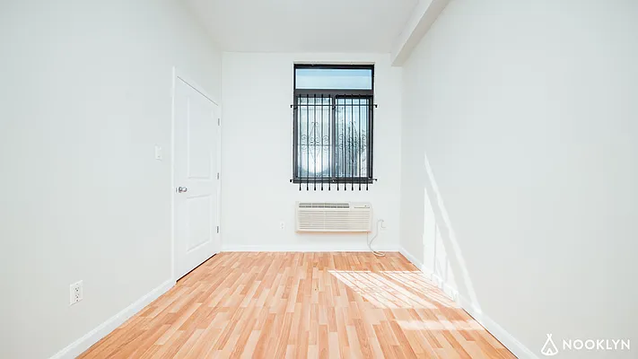Rented by Nooklyn NYC LLC | media 11