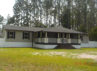 7874 Redbud Ln, Macclenny, FL 32063