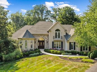 357 Summer View Dr, Cincinnati, OH 45255