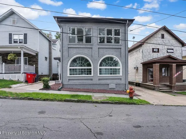 22 Darte Ave, Carbondale, PA 18407