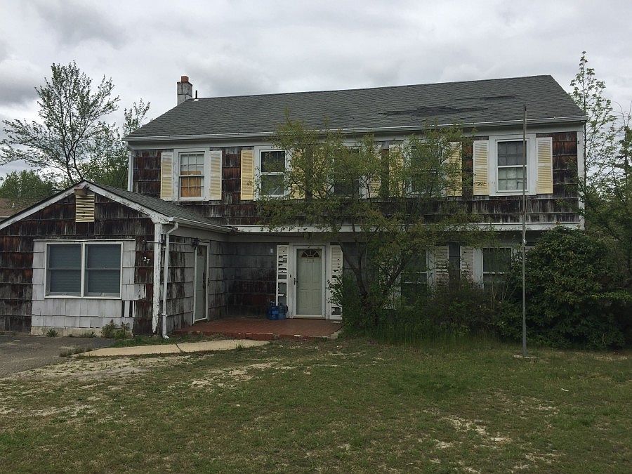 1st image of 127 Wayne St