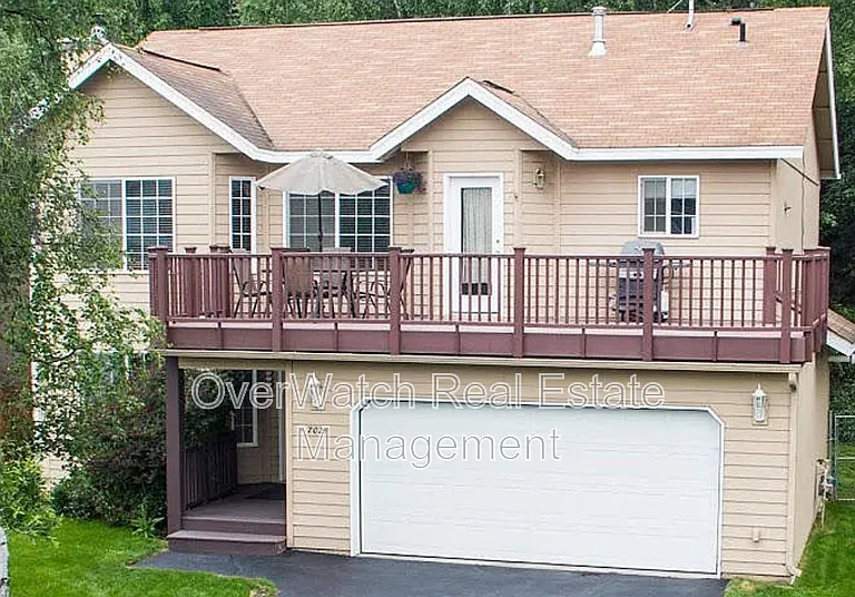 7021 Howard Ave — Photo 1