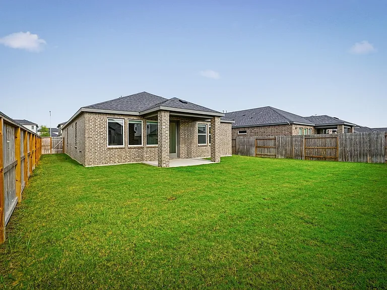 9710 Rialto Heights Dr — Photo 19