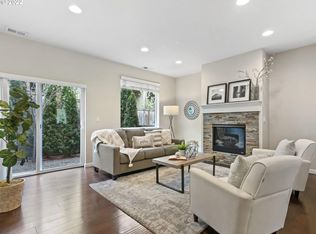 10463 NE Park Ridge Way, Hillsboro, OR 97006