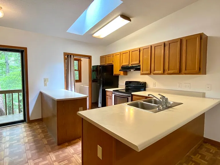 41 Woodhaven Rd — Photo 5