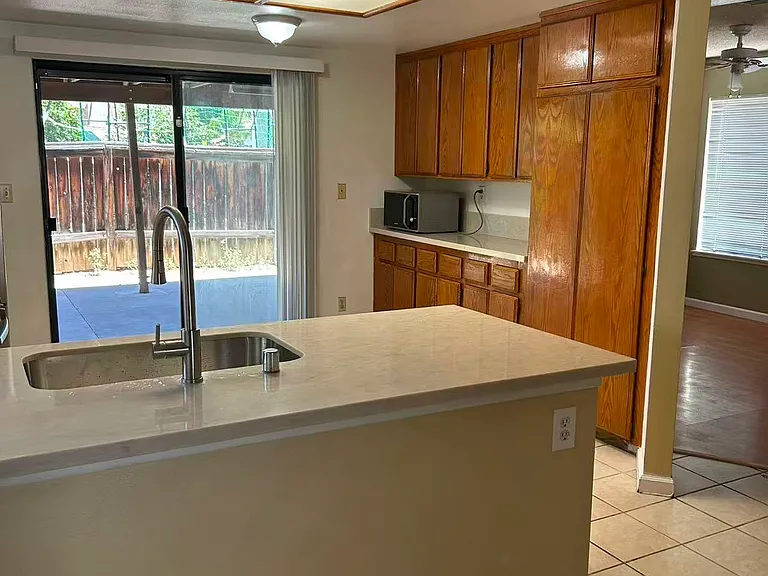 1569 Ruby Dr — Photo 4