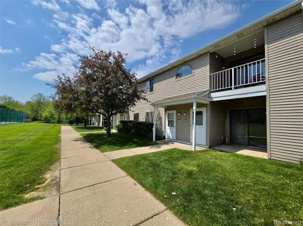 771 Clubhouse Dr, Ypsilanti, MI 48197