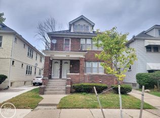 1458 Beaconsfield Ave, Grosse Pointe, MI 48230