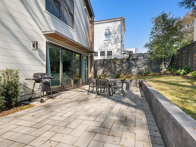 208 Linnea Ln — Photo 46