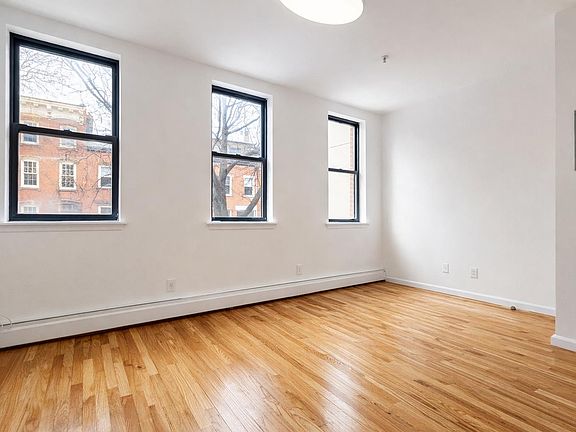 3rd image of 53 Irving Pl #22