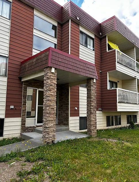 Huntington Place — Photo 2