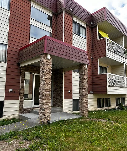 4936 Davis Ave — Photo 1