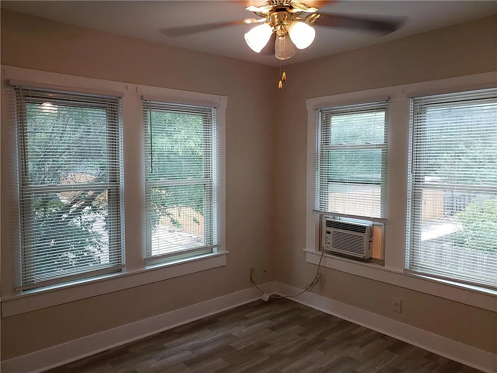 1 bed, 1.0 bath, 468 sqft, $1,300 — Photo 4