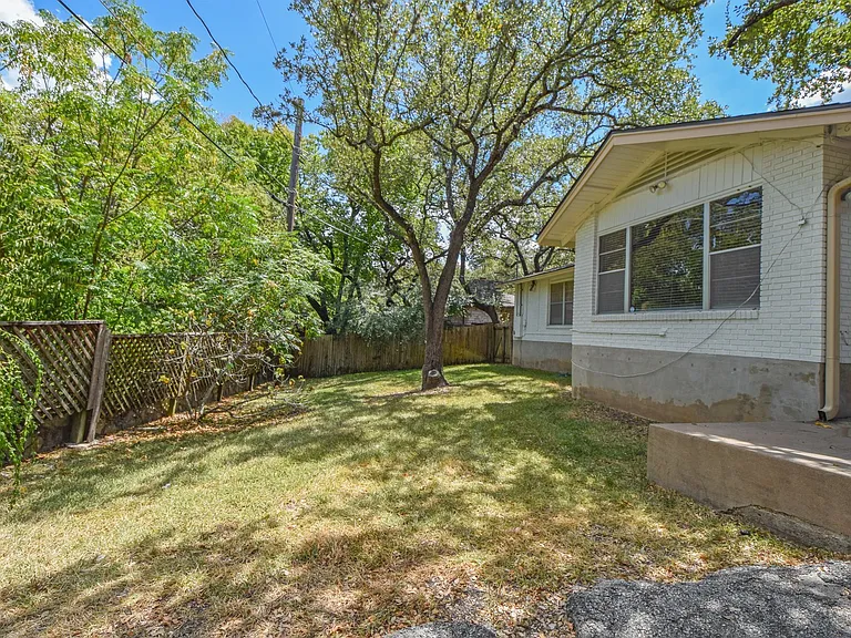 5003 Westview Dr — Photo 45