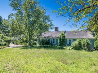 53 Iduna Ln, Amherst, MA 01002