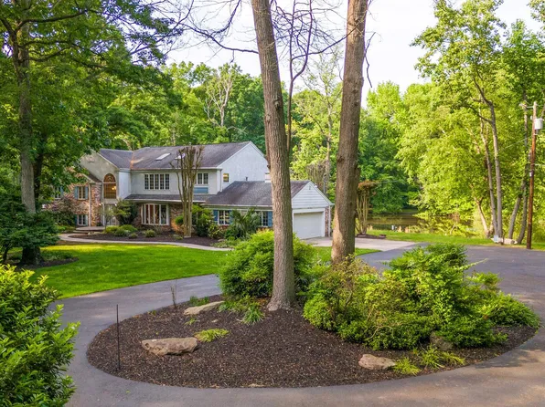 224 E Pittsfield St, Pennsville, NJ 08070