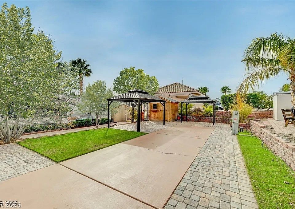 1st image of 866 Sparrow Way