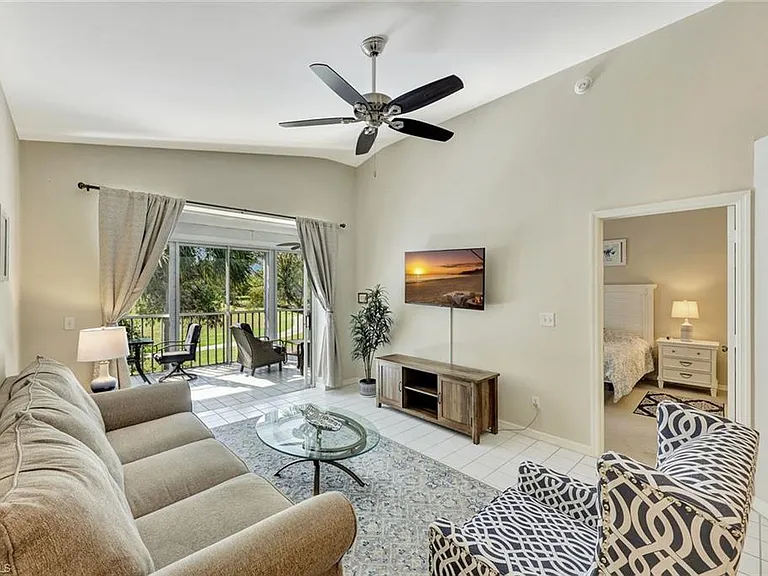 8228 Twelve Oaks Cir #323 — Photo 12