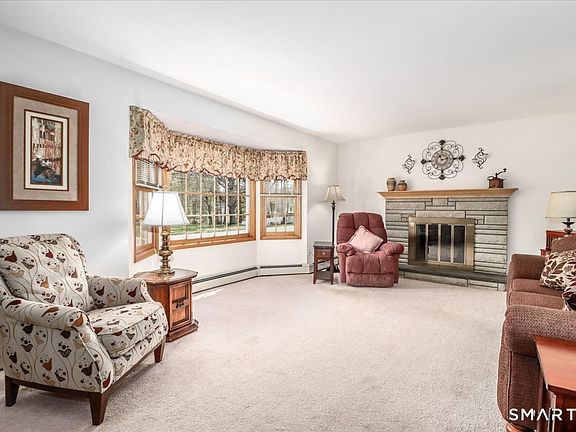 4th image of 6 Longview Avenue