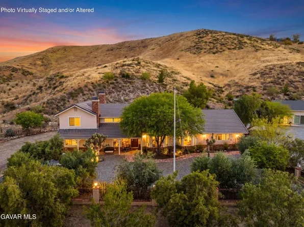 13602 Sego Rd, Agua Dulce, CA 91390