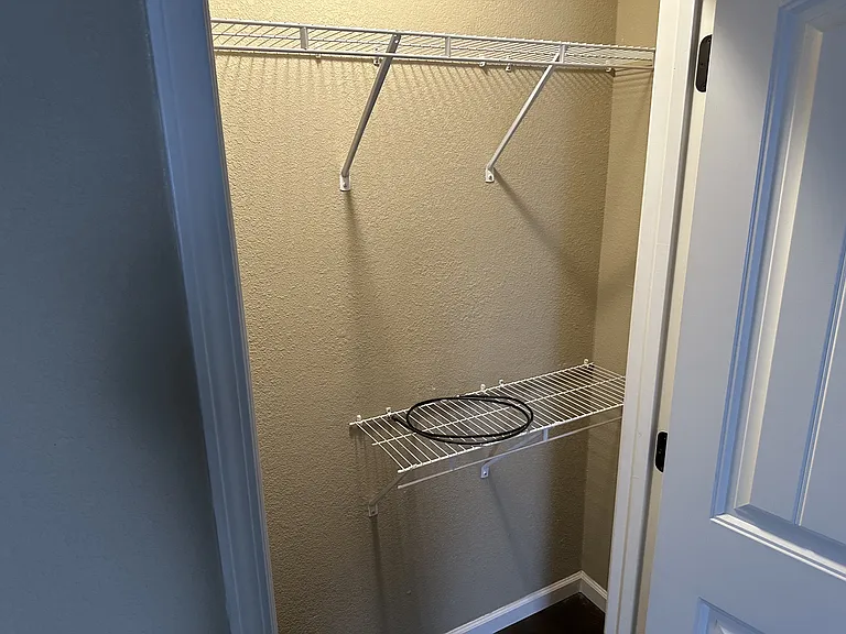 4707 Samantha Ave E — Photo 8