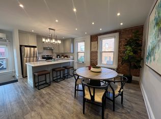 189 Montrose Ave #3, Toronto, ON M6J2T6